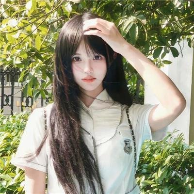 青青河畔草